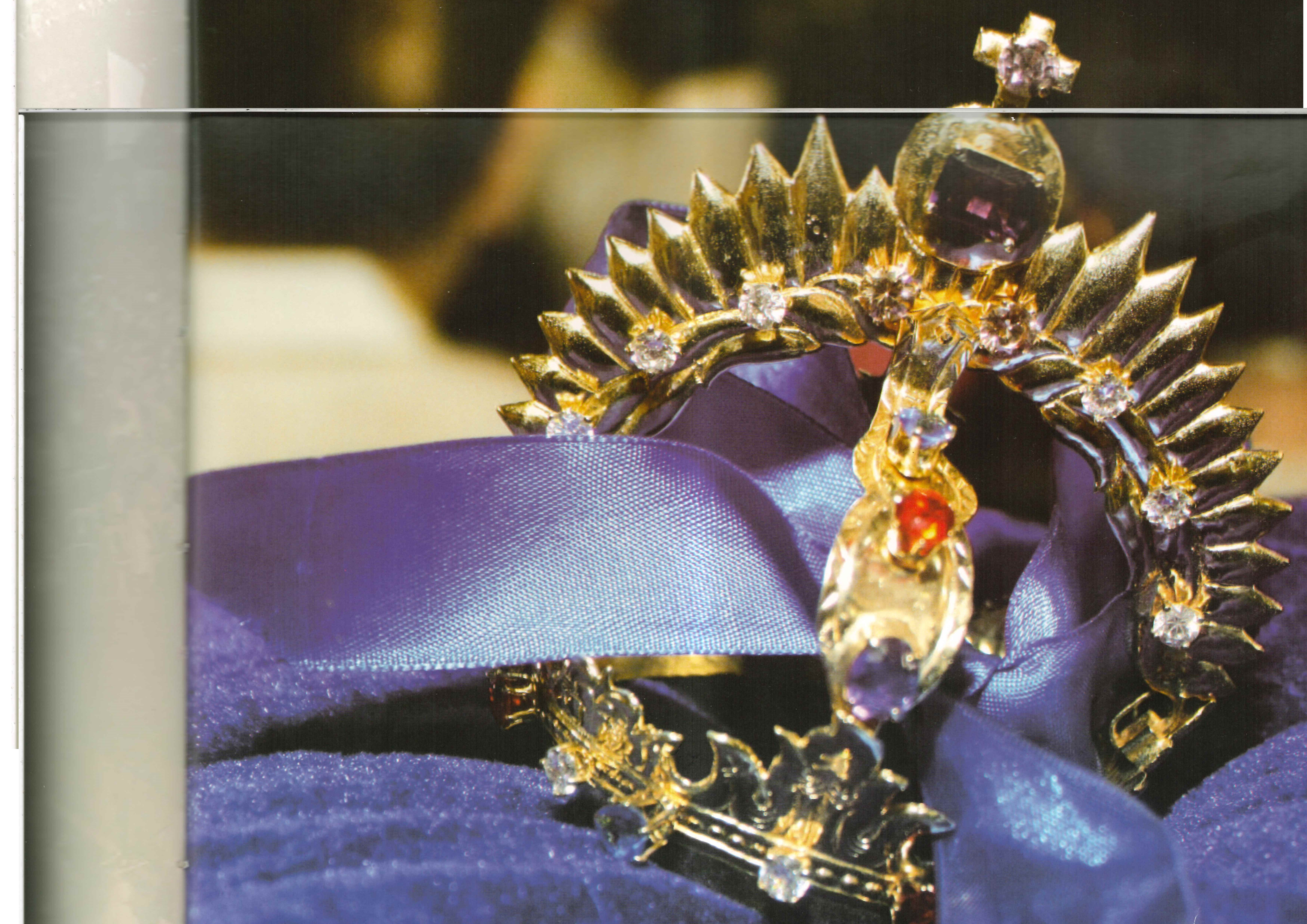 Crowns (2)